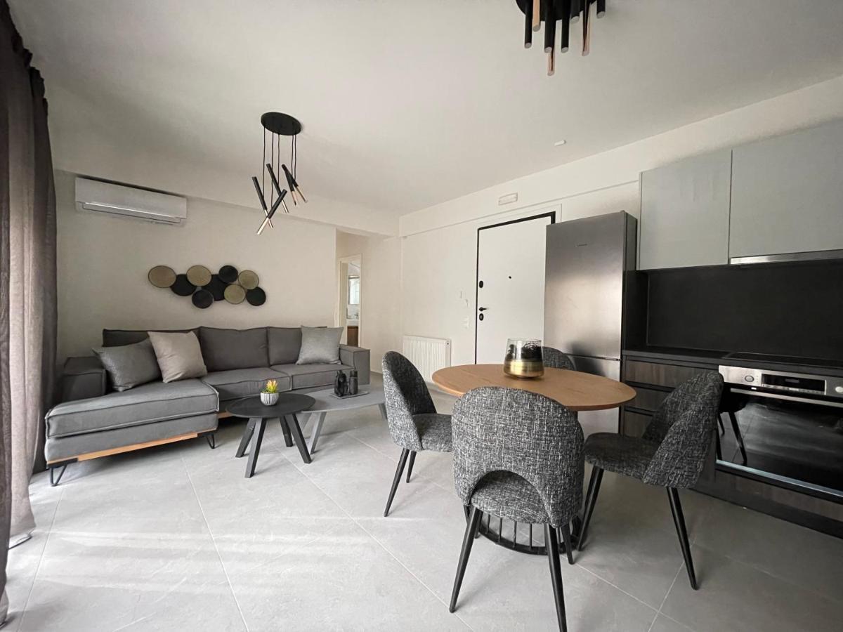 Gleaming Apartments Near Athens Metro Mall Экстерьер фото