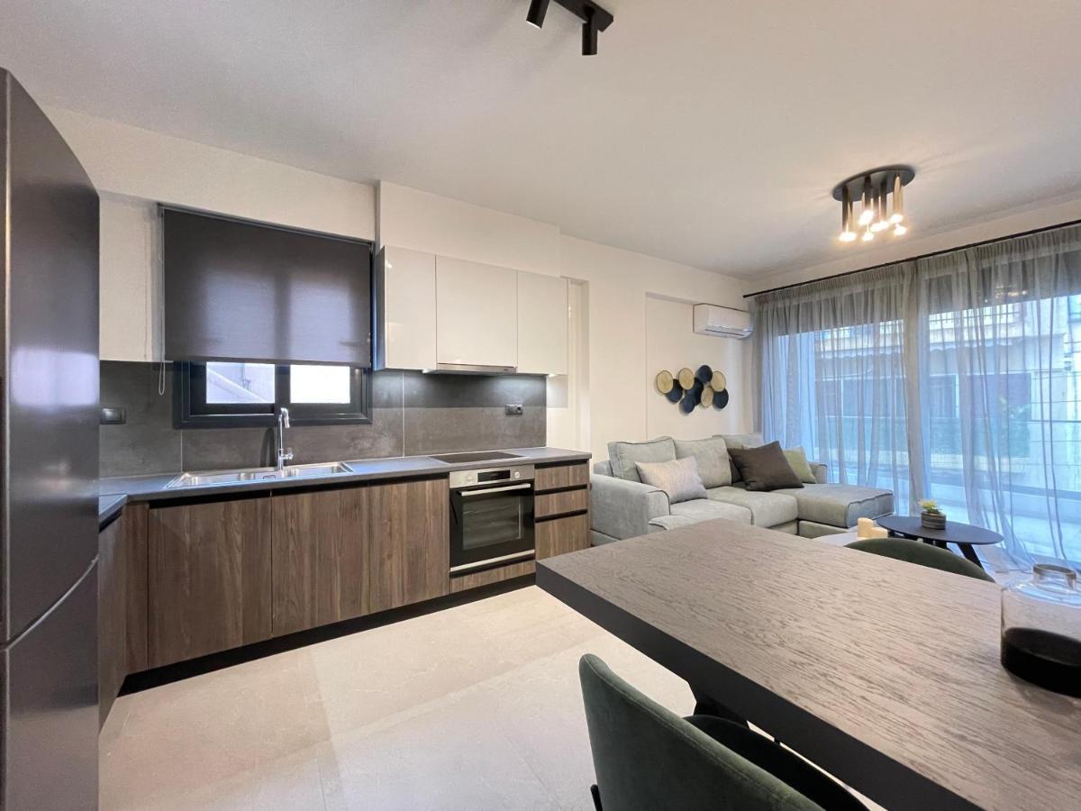 Gleaming Apartments Near Athens Metro Mall Экстерьер фото