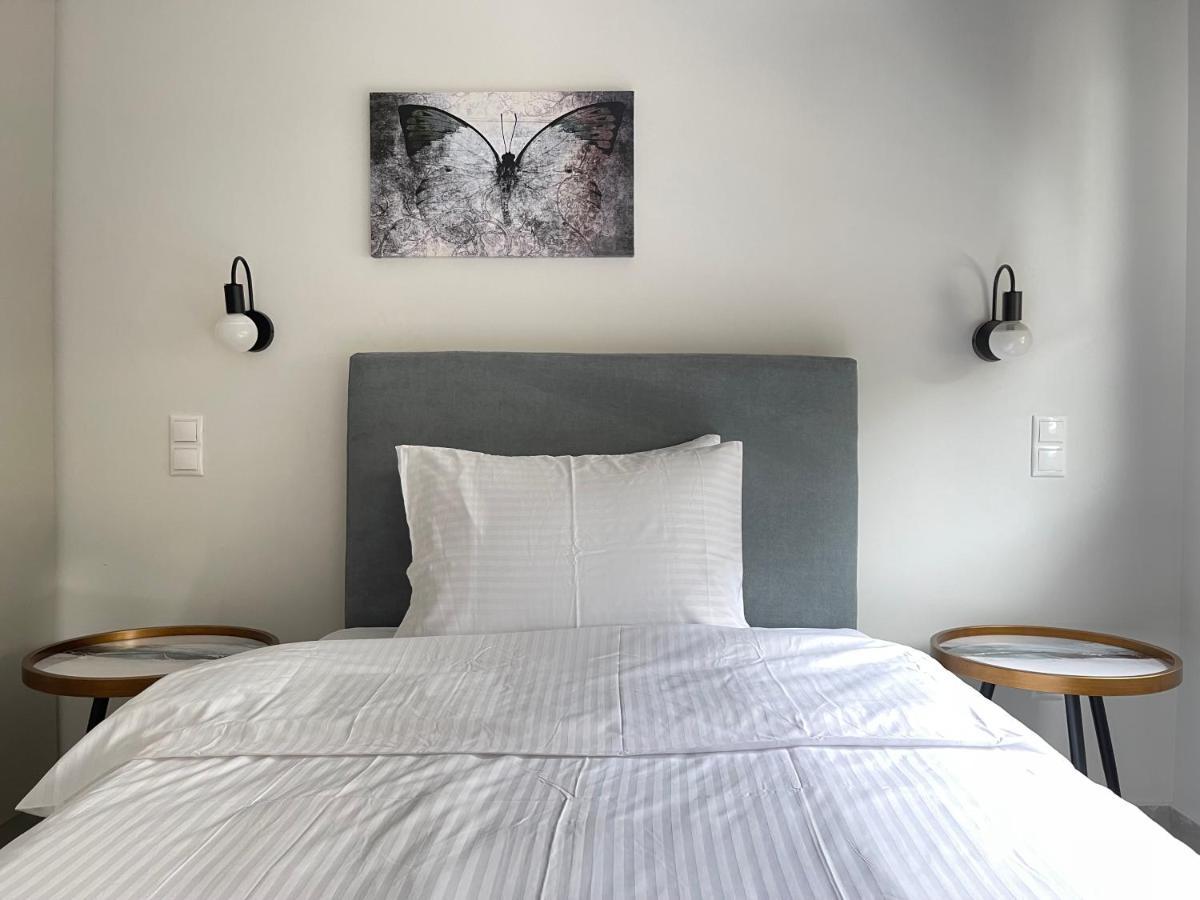 Gleaming Apartments Near Athens Metro Mall Экстерьер фото