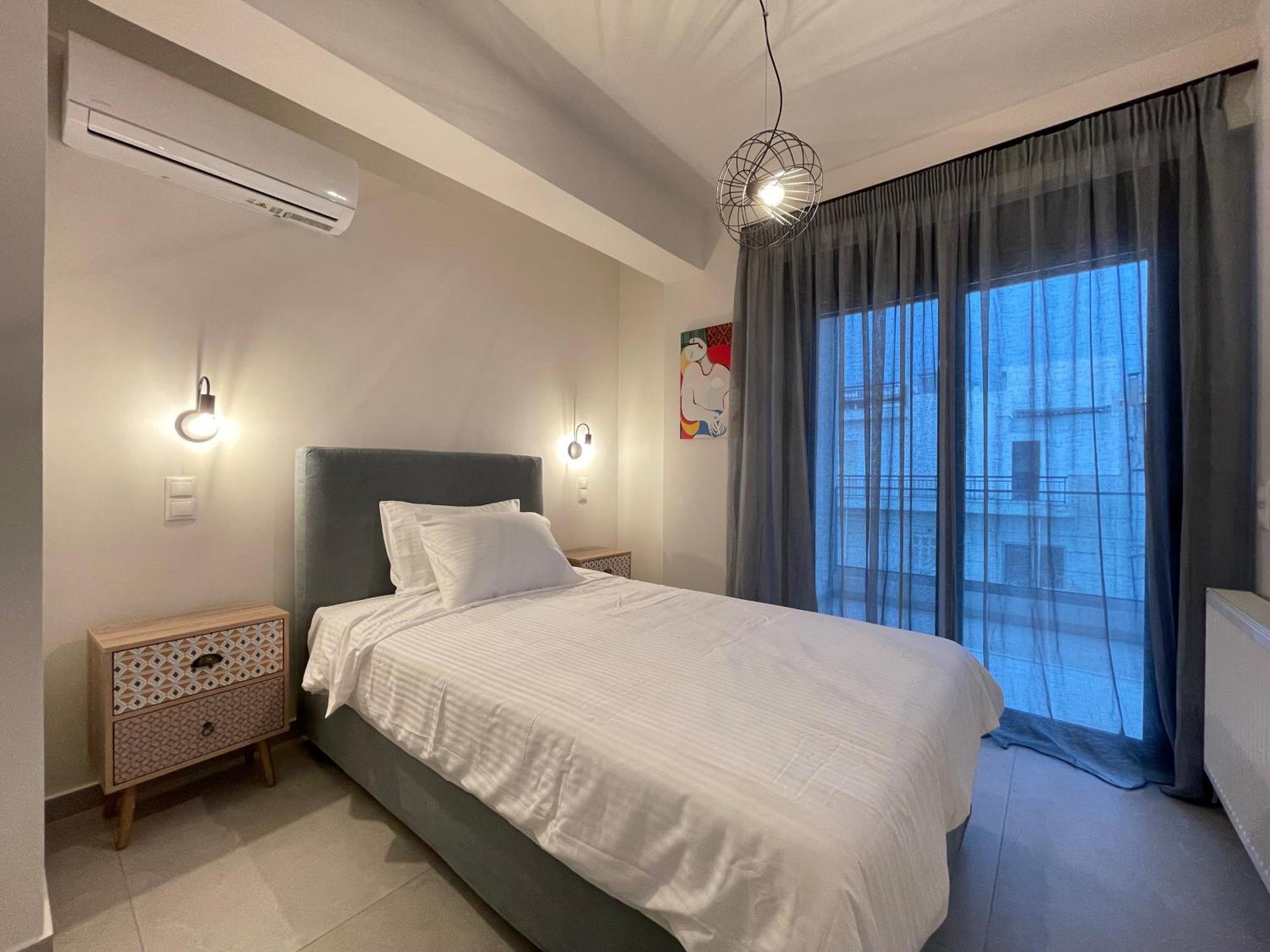 Gleaming Apartments Near Athens Metro Mall Экстерьер фото