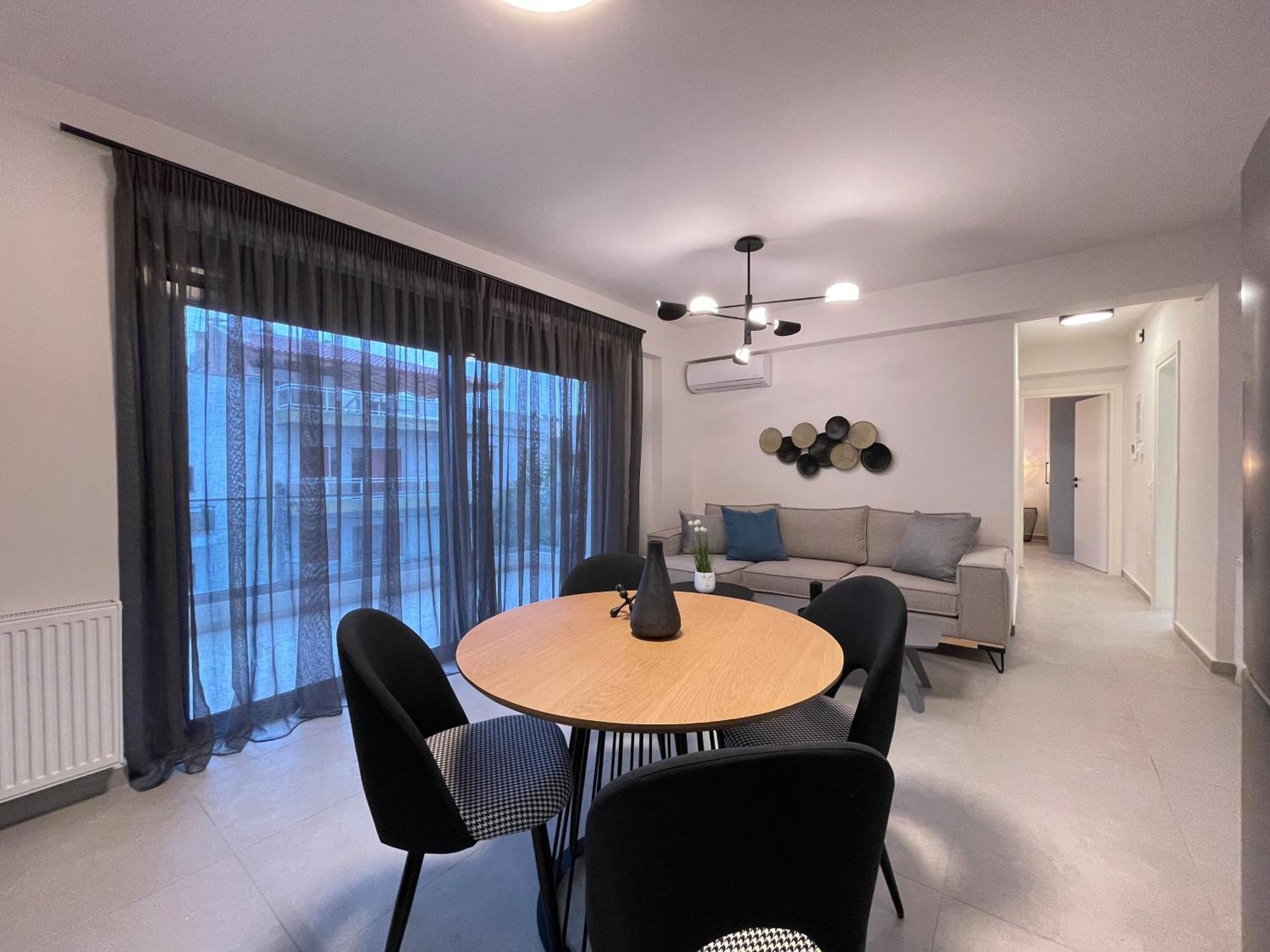 Gleaming Apartments Near Athens Metro Mall Экстерьер фото