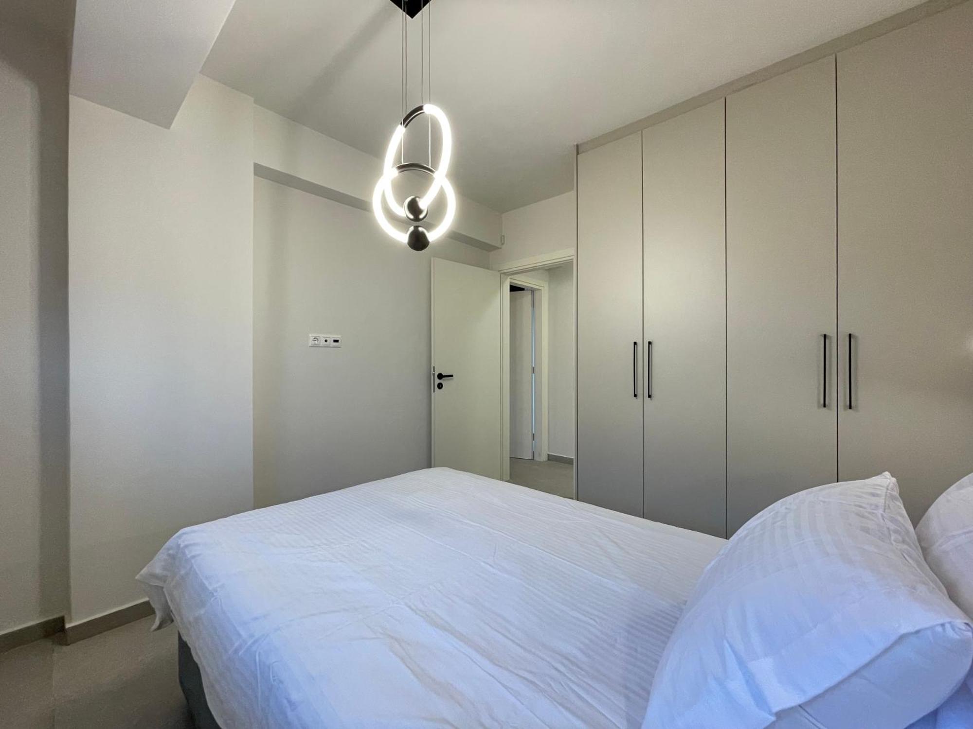 Gleaming Apartments Near Athens Metro Mall Экстерьер фото