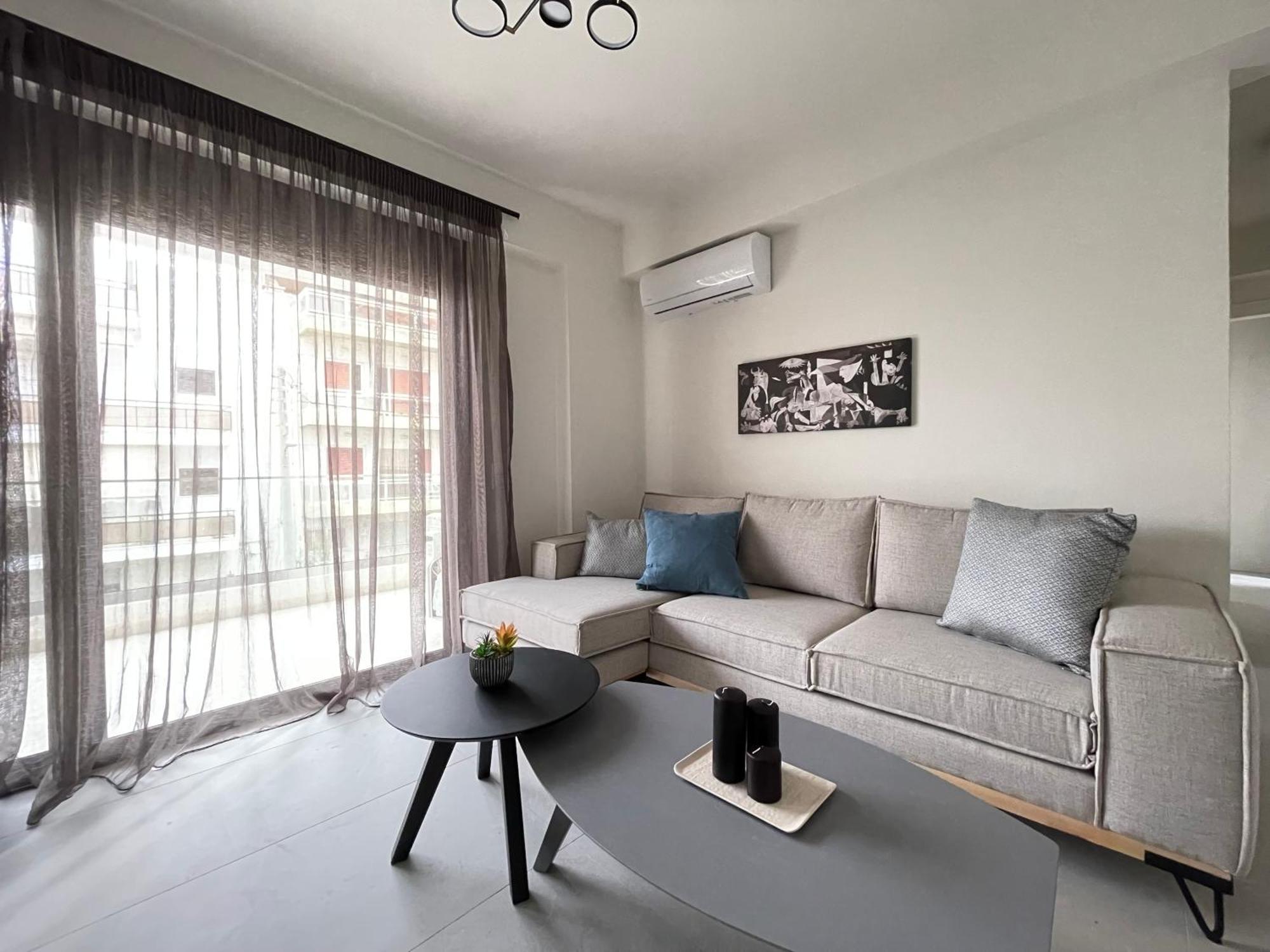 Gleaming Apartments Near Athens Metro Mall Экстерьер фото